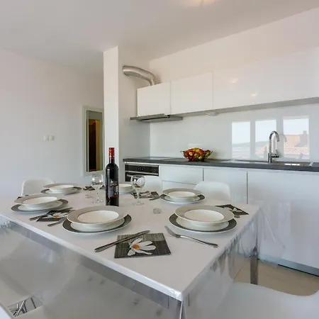 Ilicevic * Crikvenica